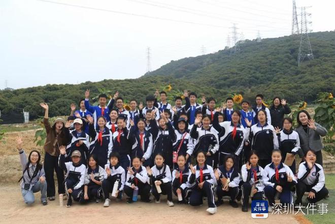 把生物课堂搬到花生地！深圳学生在劳动实践中播种科学梦(图4)