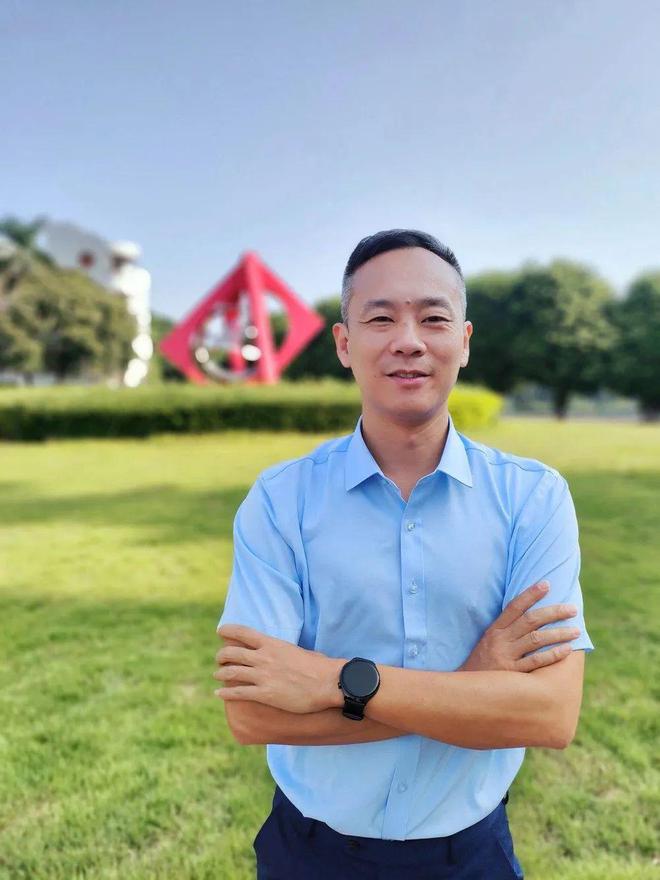 热烈祝贺佛山市季华中学10名老师入选佛山市高中学科教研中心组(图10)