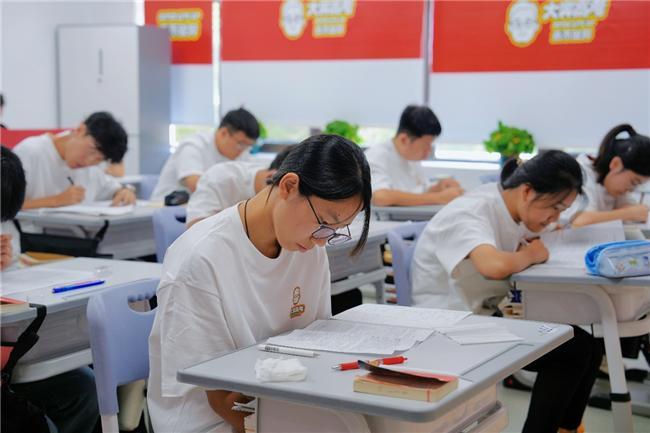 西安高三冲刺学校助你决胜高考(图1)
