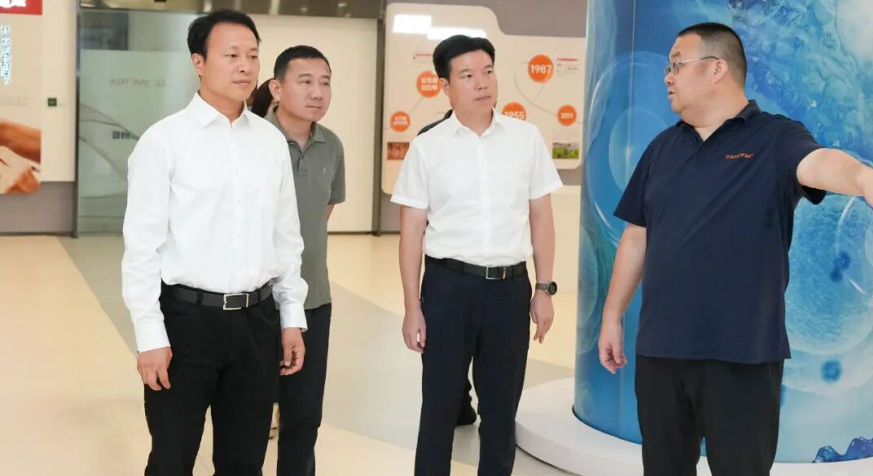 区领导调研合成生物产业(图1)